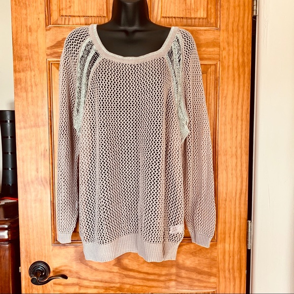 Cheslea&Violet Sweaters - Gorgeous Loose Knit Sweater